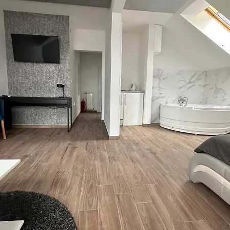 Apartment Seti Gorgeous With Jacuzzi *