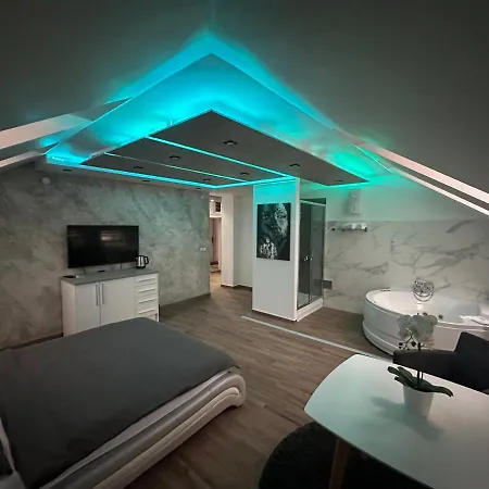 Seti Gorgeous With Jacuzzi Apartment *