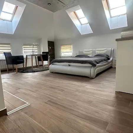Seti Gorgeous With Jacuzzi Apartment